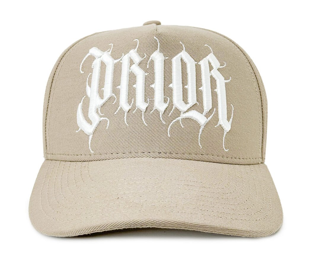 Boné Snapback PRIOR x PETER LETTERS Aba Curva (pré venda)