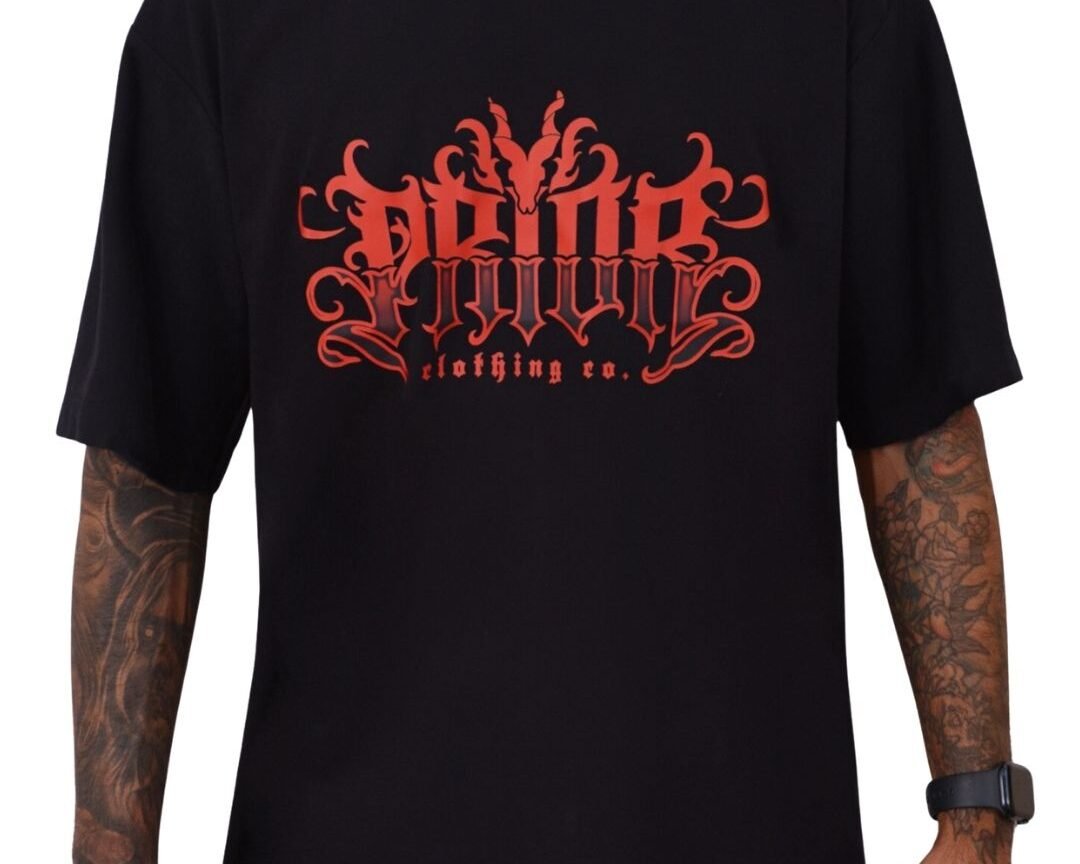 Camiseta Streetwear Preta Prior Red Chrome
