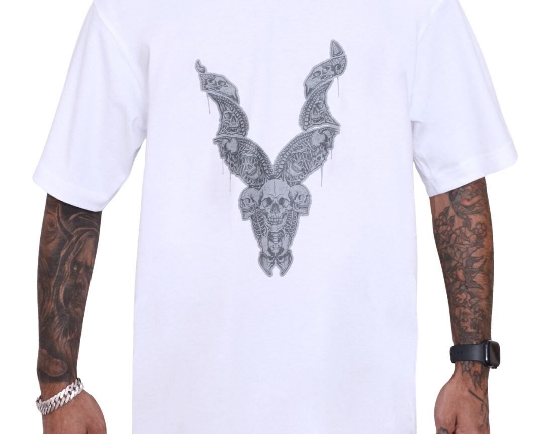 Camiseta Streetwear Branca Prior Bone Type